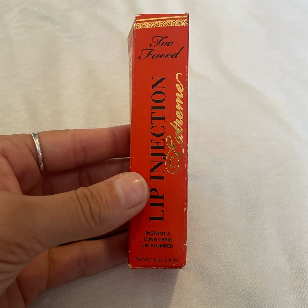 Sephora two-faced lip injection extreme unused